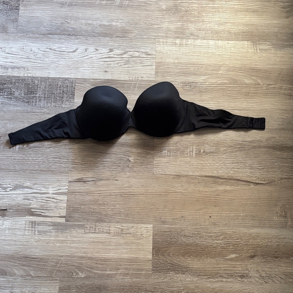 Maidenform Black Strapless Push Up Bra